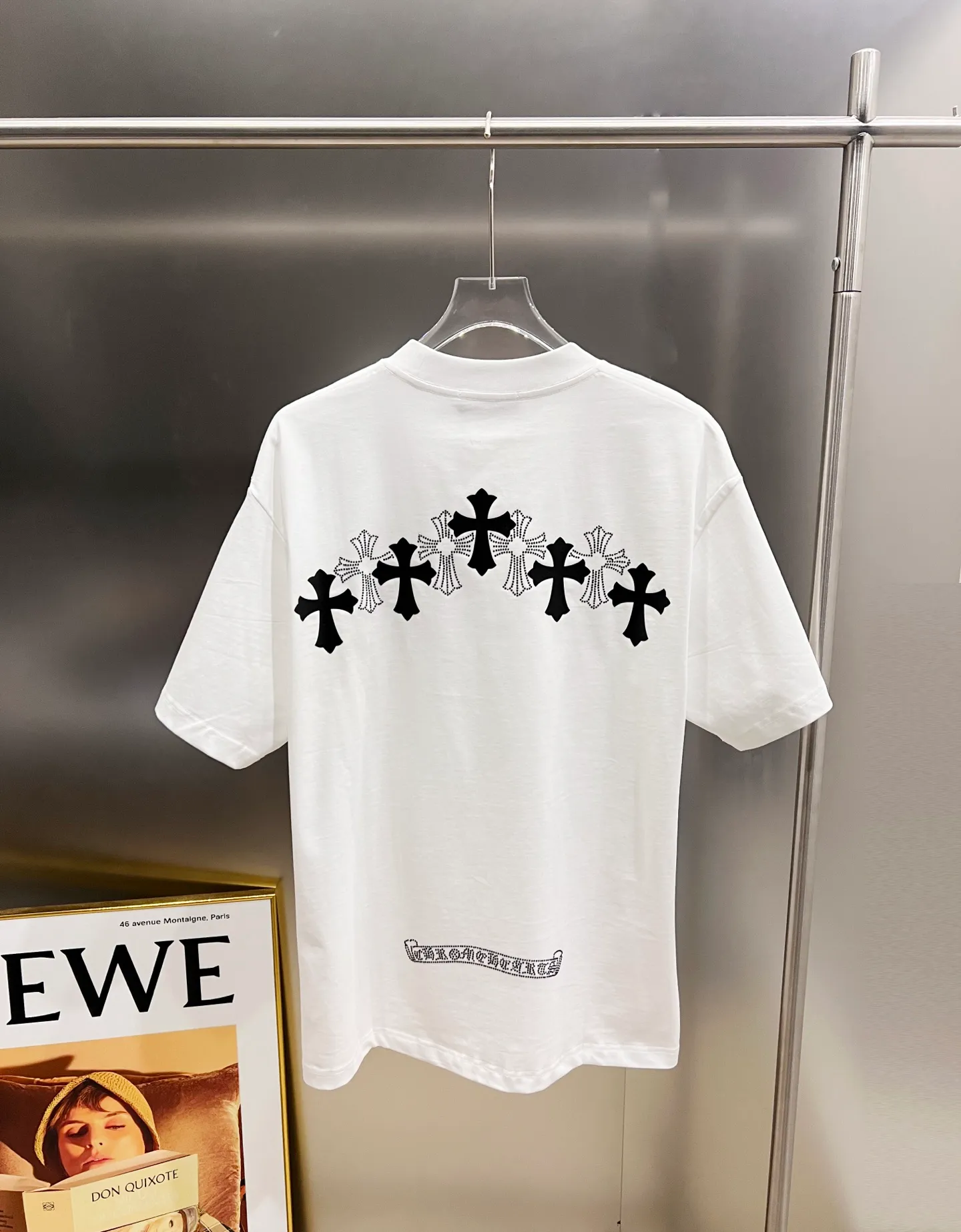 🅿️190 CH Crow 2025 Autumn and Winter New Short-sleeved T-shirt Cross leather craft Customized hardware metal + Middle Eastern Australian diamond design craft The real thing is great🔥Same style for men and women, loose version Size S M L XL XXL Five sizes black white